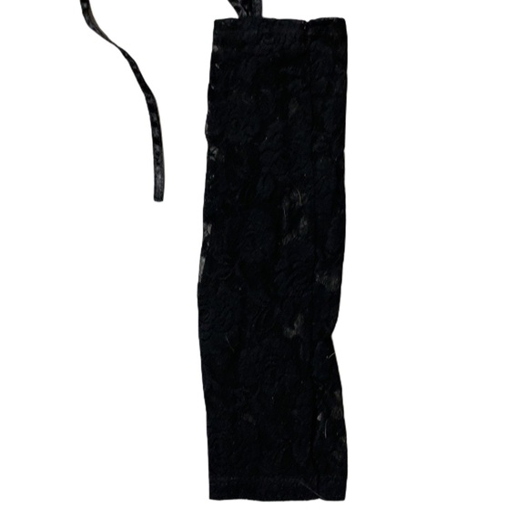 Tripp NYC Lace Glove - Picture 3 of 4